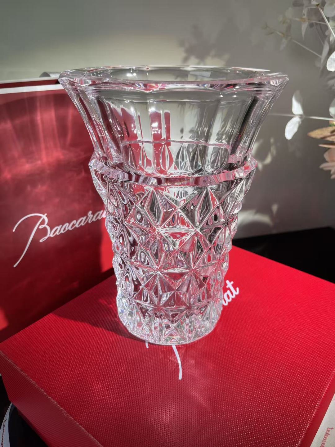 BACCARAT CRYSTAL FLOWER VASE