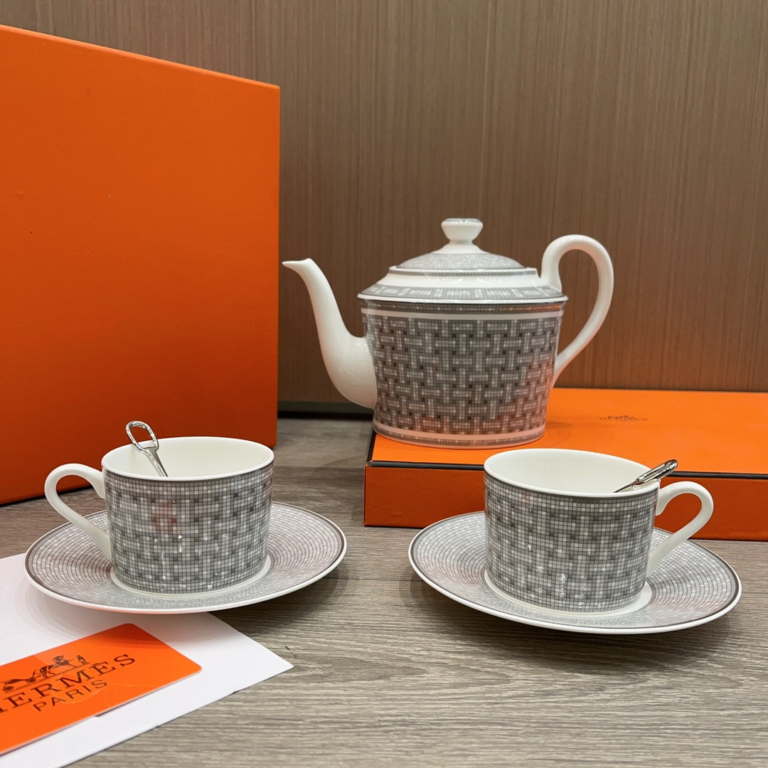 HERMES TEA POT SET
