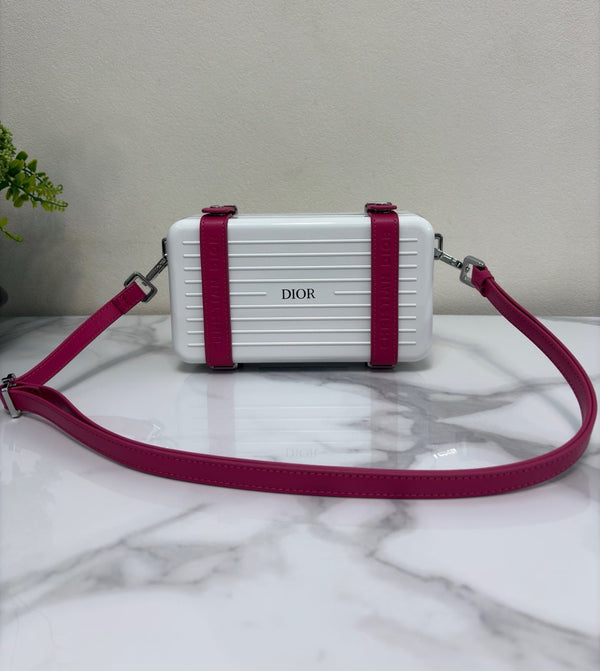 CHRISTIAN CROSS-BODY CLUTCH (PINK)