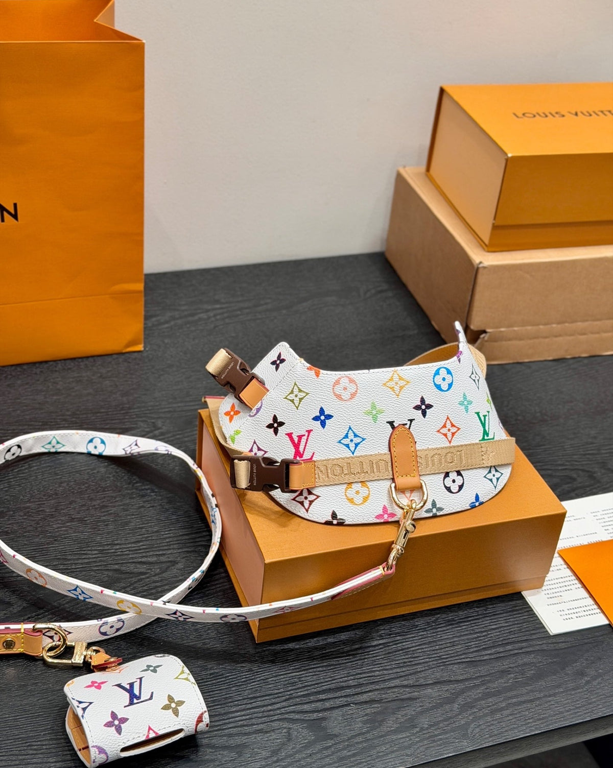 LV DOG HARNESS AND LEASH (MULTICOLOUR)