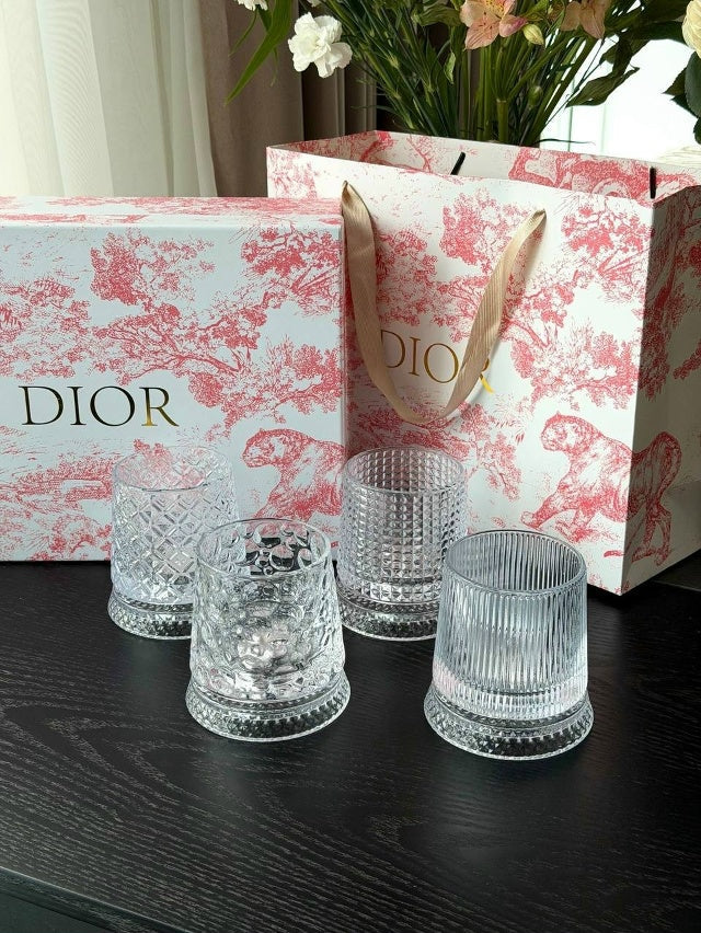 CHRISTIAN 4 ROTATING GLASS SET